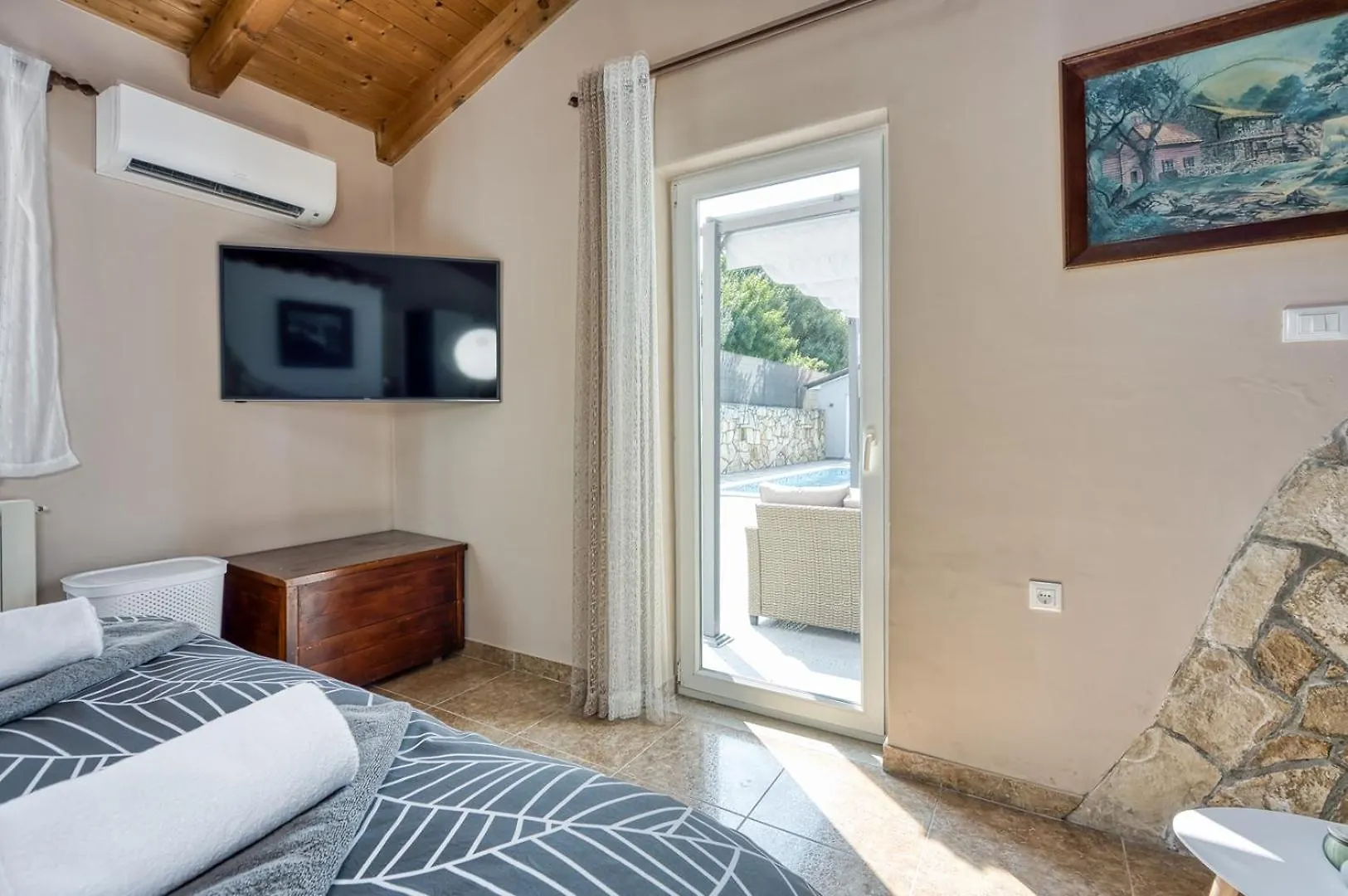 Romantic Studio Apartment With Private Pool Kanfanar